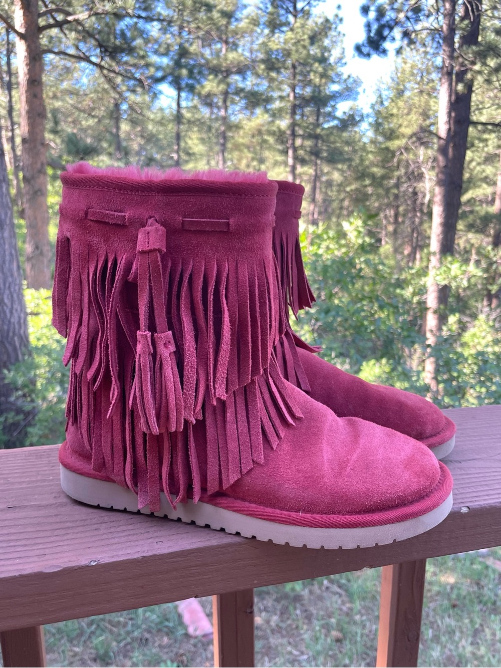 Koolaburra Ugg Red Suede Cable Short Fringe Boots Sz 7 Boho Western Fall Cozy